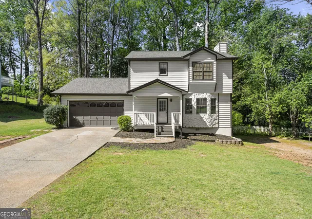 Photo 2 of Single family home for sale at 976 Walnut Dr, Lawrenceville, GA 30044 | MLS# 10829352 | Listing updated on 2026-09-19
