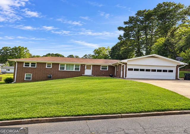 Photo 1 of Single family home for sale at 1515 Patricia Dr, Morrow, GA 30260 | MLS# 10874091 | Listing updated on 2026-10-30