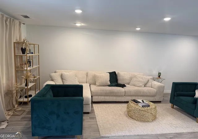 3rd image of 4375 Chestnut Oaks Tr, Lithonia, GA 30038 | MLS# 10811380