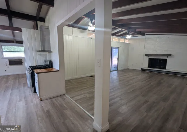 Photo 2 of Single family home for sale at 2021 Whispering Pines Rd, Albany, GA 31707 | MLS# 10824797 | Listing updated on 2026-08-29