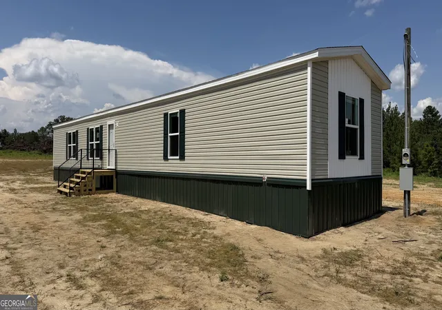 Photo 2 of Manufactured home for sale at 944 Collins Lane, Rentz, GA 31075 | MLS# 10827069 | Listing updated on 2026-09-17