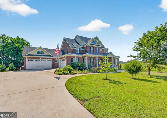 3rd image of 1200 Woodlawn Rd, Mansfield, GA 30055 | MLS# 10797649