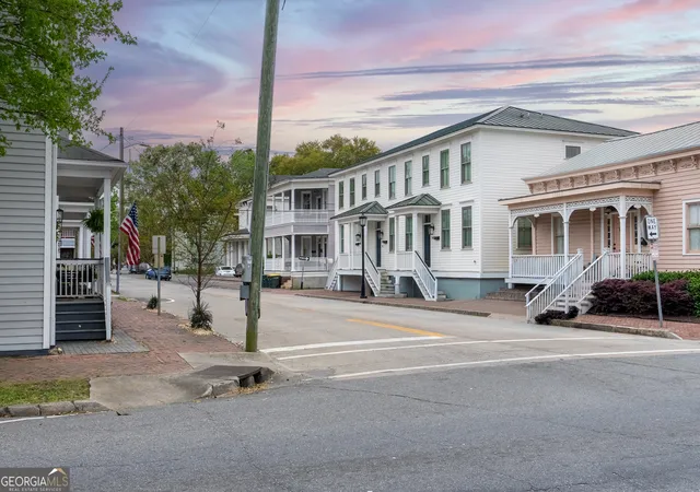 2nd image of 1402 Jefferson St, Savannah, GA 31401 | MLS# 10826703