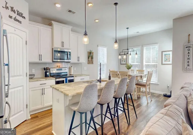 3rd image of 124 Brookline Dr, Savannah, GA 31407 | MLS# 10707134