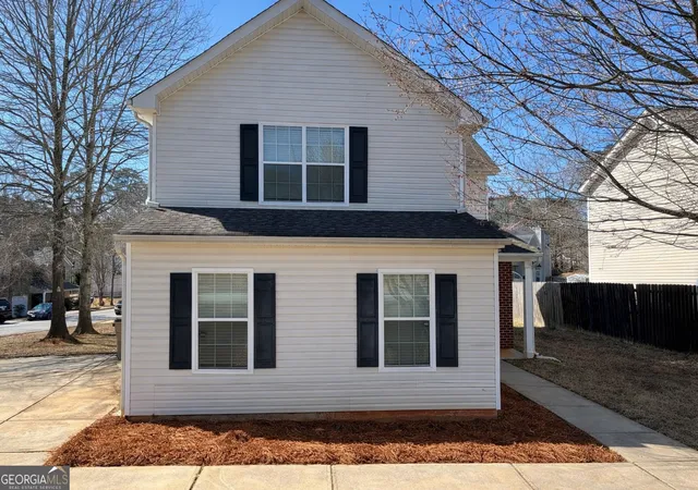 2nd image of 10769 James Dr, Jonesboro, GA 30238 | MLS# 10817908