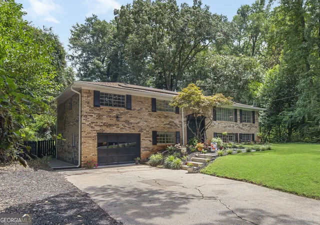 Photo 2 of Single family home for sale at 3541 Ebenezer Ct, Marietta, GA 30066 | MLS# 10825188 | Listing updated on 2026-09-02