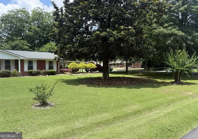 Photo 2 of Single family home for sale at 100 Pine St, Fayetteville, GA 30214 | MLS# 10786213 | Listing updated on 2026-08-27