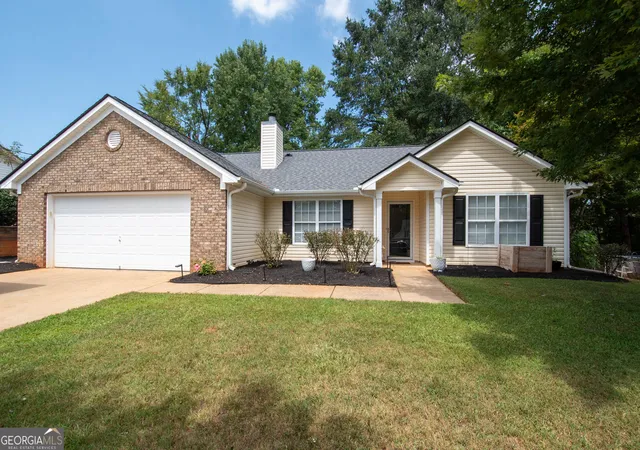 Photo 1 of Sale Pending at 22 Lexington Dr, Grantville, GA 30220 | MLS# 10833778 | Listing updated on 2026-10-04