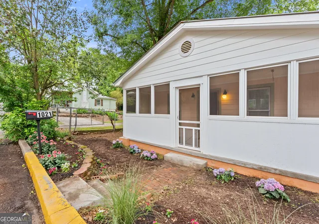 Homes for sale in Athens, GA | 1021 Waddell St, Athens, GA 30606 | MLS# 10760103