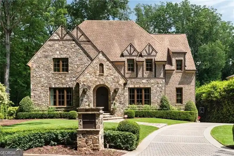 Photo 1 of Sale Pending at 4207 Glengary Dr Ne, Atlanta, GA 30342 | MLS# 10846357 | Listing updated on 2026-10-05