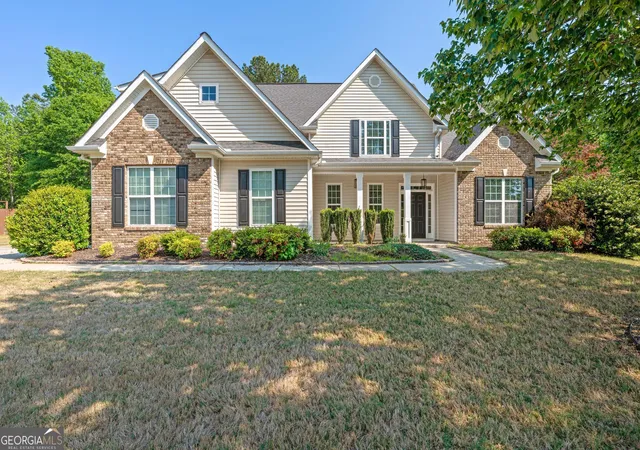 Homes for sale in Fayetteville, GA | 241 Otter Cir, Fayetteville, GA 30215 | MLS# 10740769
