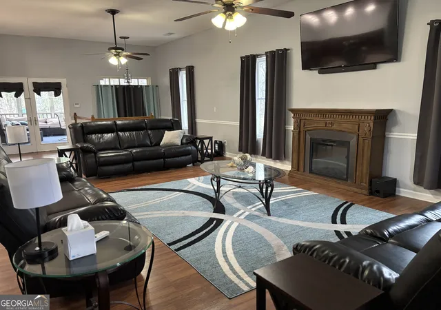 3rd image of 817 Brookside Dr, Winder, GA 30680 | MLS# 10703851