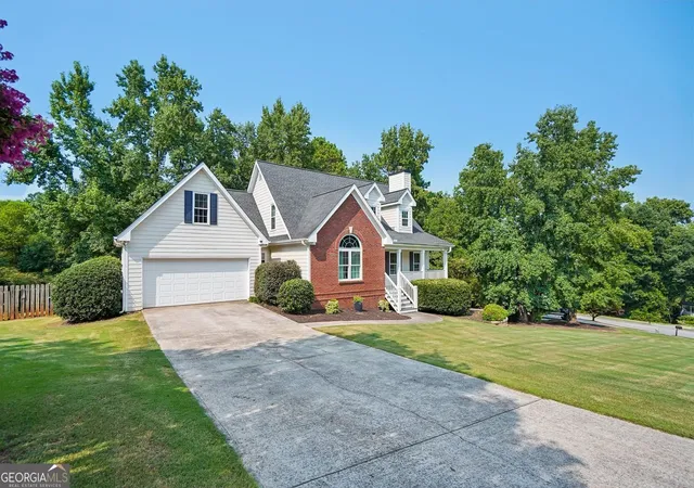 Photo 2 of Single family home for sale at 4522 Mulberry Fields Ln, Auburn, GA 30011 | MLS# 10816398 | Listing updated on 2026-09-12