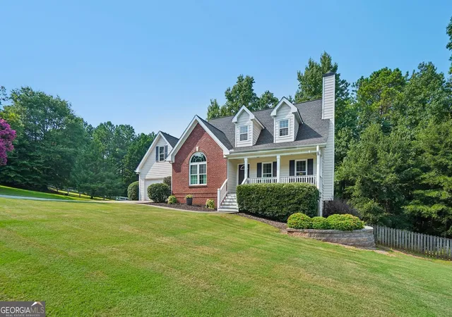 Photo 3 of Single family home for sale at 4522 Mulberry Fields Ln, Auburn, GA 30011 | MLS# 10816398 | Listing updated on 2026-10-12