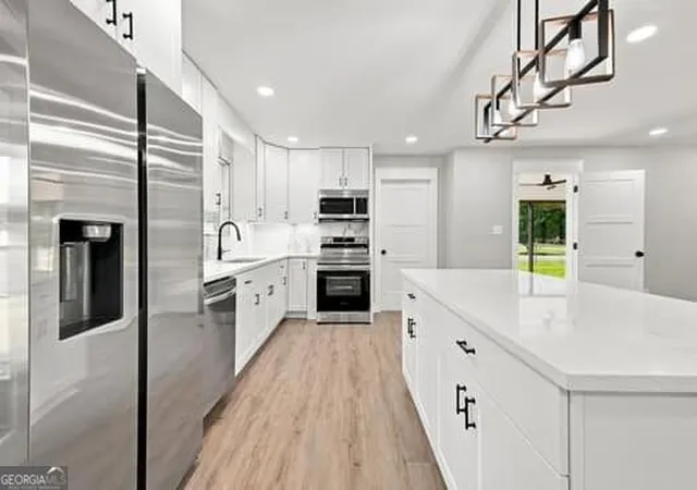 Photo 3 of Single family home for sale at 15 Sidney St, Summerville, GA 30747 | MLS# 10835729 | Listing updated on 2026-09-16