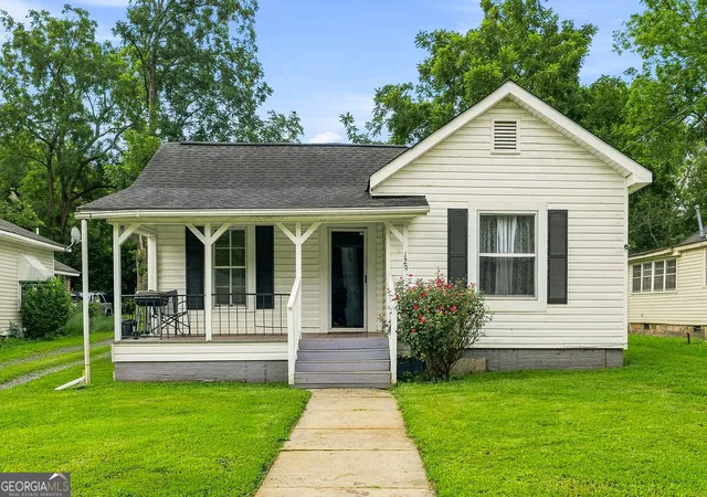 Photo 2 of Single family home for sale at 129 Cobb St, Cedartown, GA 30125 | MLS# 10835765 | Listing updated on 2026-10-16