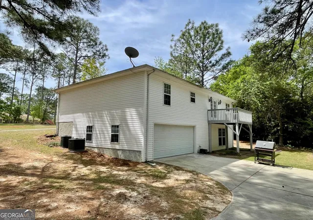 Photo 2 of Single family home for sale at 704 Hillwood Dr, Statesboro, GA 30458 | MLS# 10732813 | Listing updated on 2026-09-20
