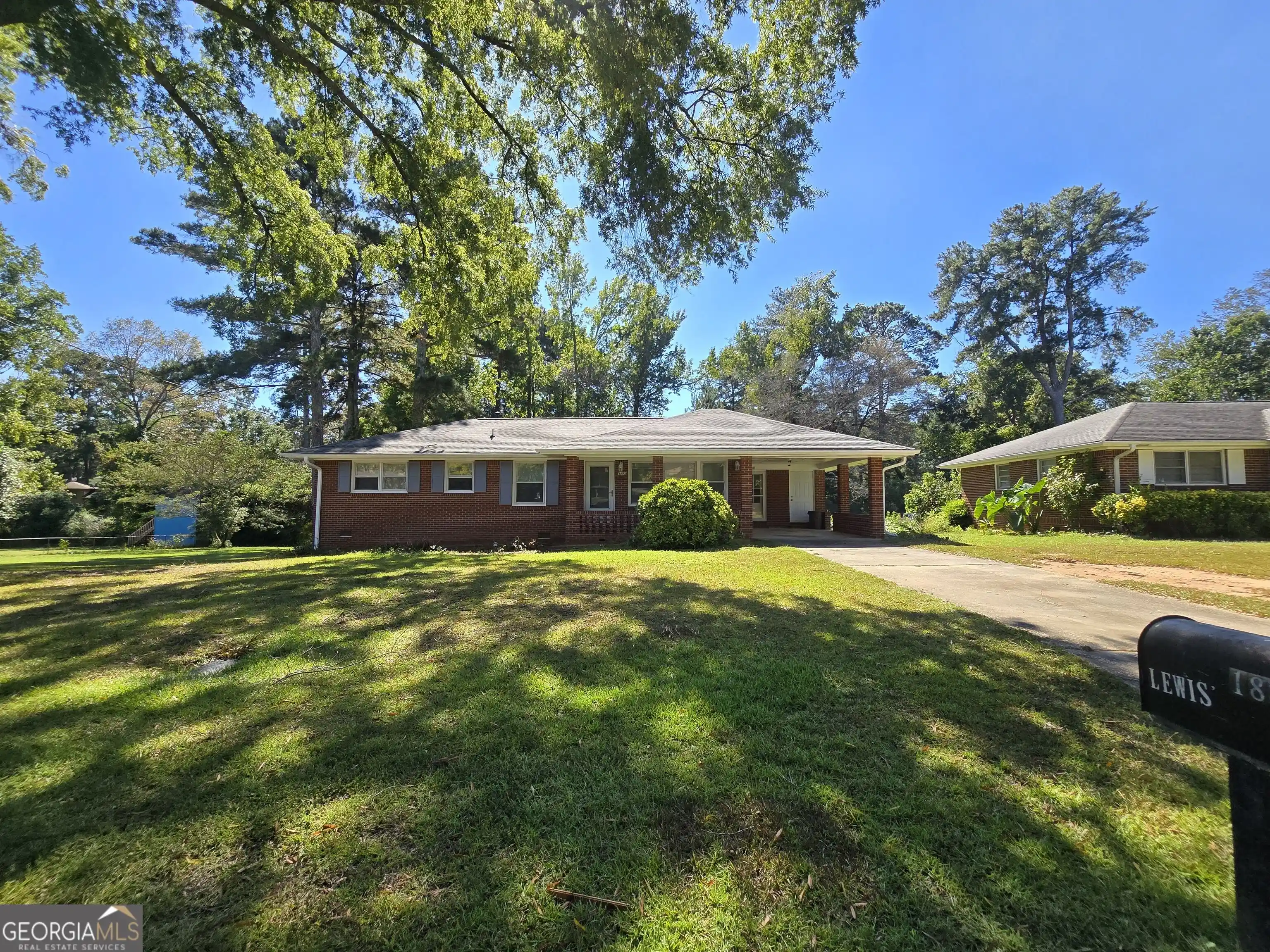 Photo 1 of Sale Pending at 1883 Stratford Arms Dr, Morrow, GA 30260 | MLS# 10873816 | Listing updated on 2026-10-17