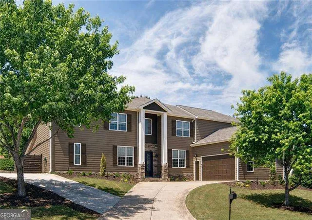Photo 2 of Sale Pending at 232 Waters Lake Dr, Woodstock, GA 30188 | MLS# 10811141 | Listing updated on 2026-09-16