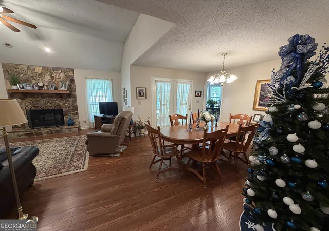 Photo 3 of Single family home for sale at 1331 Carl Dr, Thomson, GA 30824 | MLS# 10788820 | Listing updated on 2026-07-02