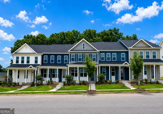 Townhouse for sale at 343 Tate St, Monroe, GA 30655 | MLS# 10818183