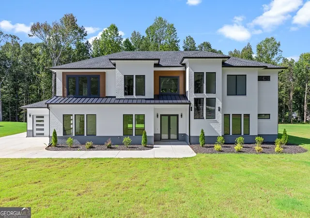 Photo 1 of Sale Pending at 2274 Highway 124 W, Jefferson, GA 30549 | MLS# 10604068 | Listing updated on 2025-11-17