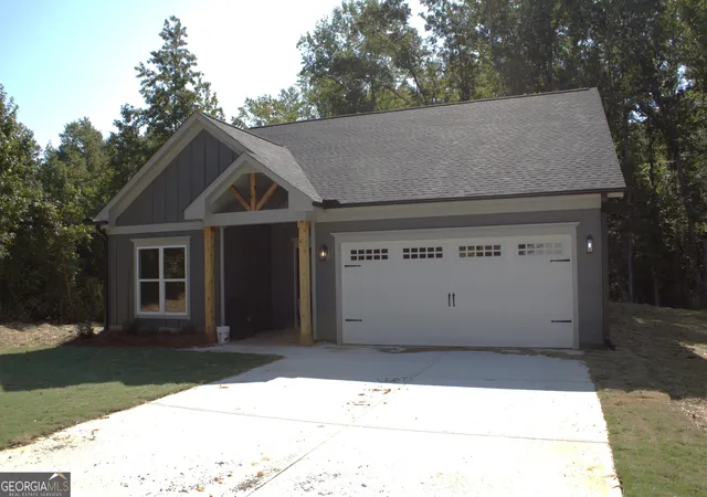 Homes for sale in Hartwell, GA | 247 North Point Cir, Hartwell, GA 30643 | MLS# 10775336