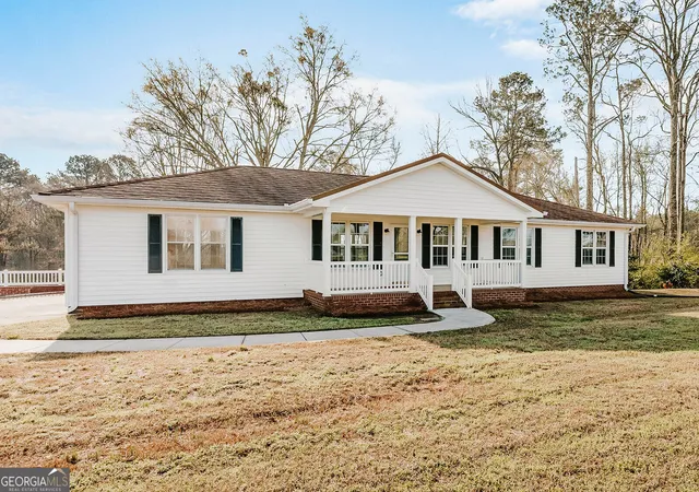 Photo 2 of Single family home for sale at 674 Yancey Rd, Arnoldsville, GA 30619 | MLS# 10834318 | Listing updated on 2026-09-10