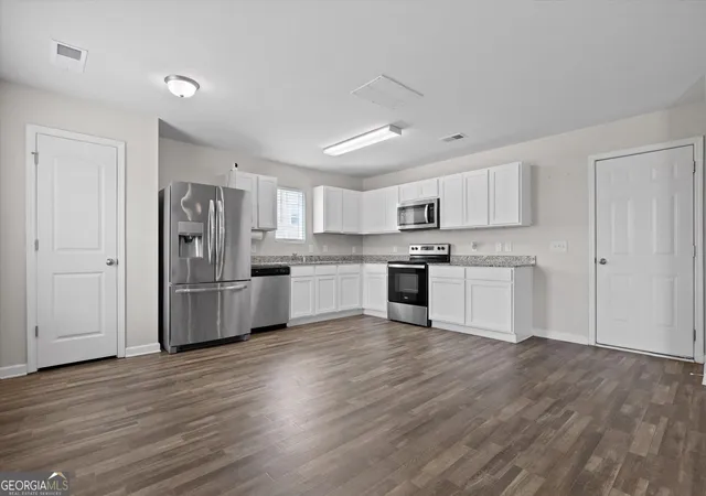 Photo 4 of Single family home for sale at 324 Middleton Ct, Chatsworth, GA 30705 | MLS# 10830129 | Listing updated on 2026-08-31