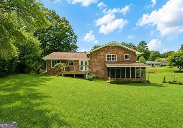 Photo 2 of Single family home for sale at 703 Foxcroft Trl Se, Marietta, GA 30067 | MLS# 10827308 | Listing updated on 2026-09-19