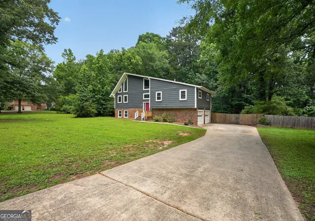 Photo 2 of Single family home for sale at 117 Lafayette Dr, Fayetteville, GA 30214 | MLS# 10768397 | Listing updated on 2026-08-24
