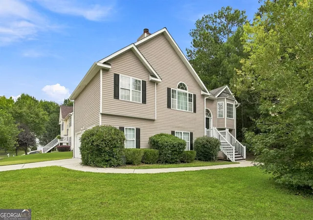 Photo 1 of Single family home for sale at 6296 Redcliff Dr, Douglasville, GA 30134 | MLS# 10835895 | Listing updated on 2026-09-12