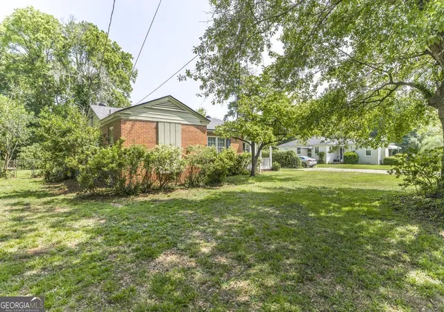 Photo 2 of Single family home for sale at 2235 Elmridge Dr, Macon, GA 31204 | MLS# 10821287 | Listing updated on 2026-09-17