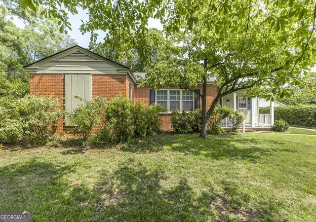 Photo 3 of Single family home for sale at 2235 Elmridge Dr, Macon, GA 31204 | MLS# 10821287 | Listing updated on 2026-09-17