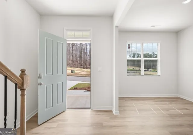 3rd image of 6037 Airedale Dr, Union City, GA 30291 | MLS# 10726028