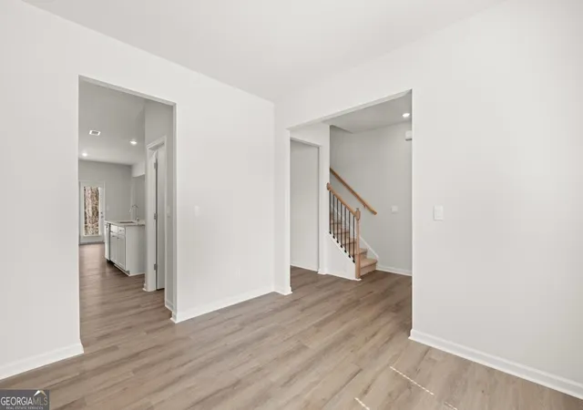 5th image of 6037 Airedale Dr, Union City, GA 30291 | MLS# 10726028