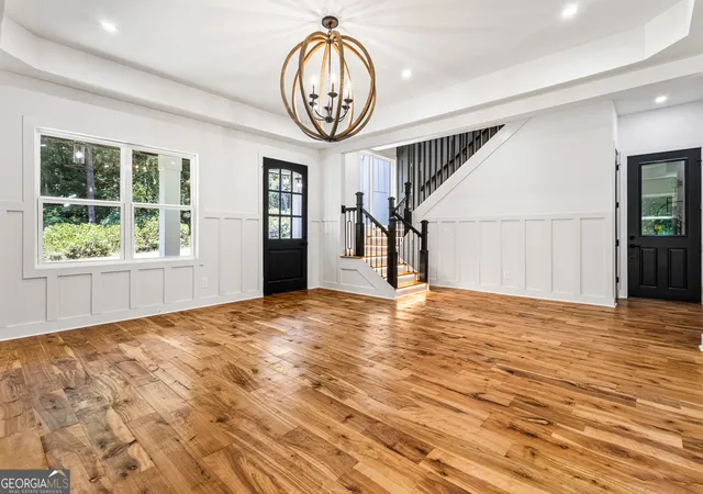 Photo 4 of Single family home for sale at 6465 Yacht Clb Rd, Flowery Branch, GA 30542 | MLS# 10836440 | Listing updated on 2026-09-23
