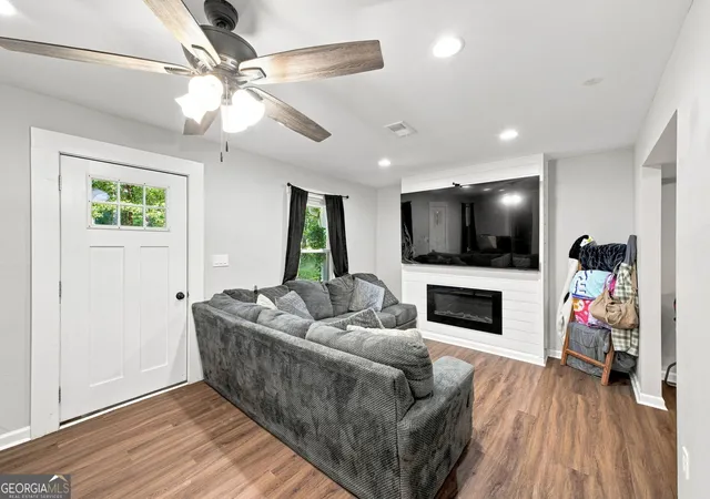 Photo 4 of Single family home for sale at 106 Northside Dr, Calhoun, GA 30701 | MLS# 10832465 | Listing updated on 2026-09-10