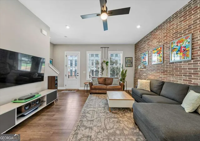 Photo 4 of Townhouse for sale at 114 Beardon Cir Se, Atlanta, GA 30316 | MLS# 10830084 | Listing updated on 2026-09-12