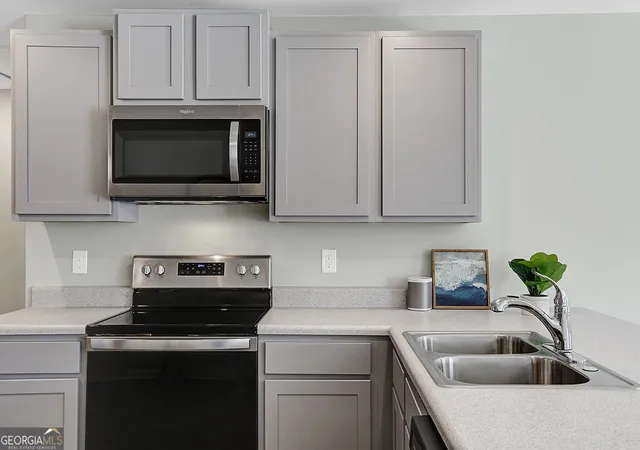 Photo 4 of Sale Pending at 402 Mims St, Statesboro, GA 30461 | MLS# 10790497 | Listing updated on 2026-09-13
