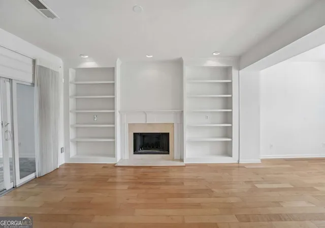 Photo 3 of Sale Pending at 125 Glenleigh Walk, Fayetteville, GA 30214 | MLS# 10786834 | Listing updated on 2026-10-02