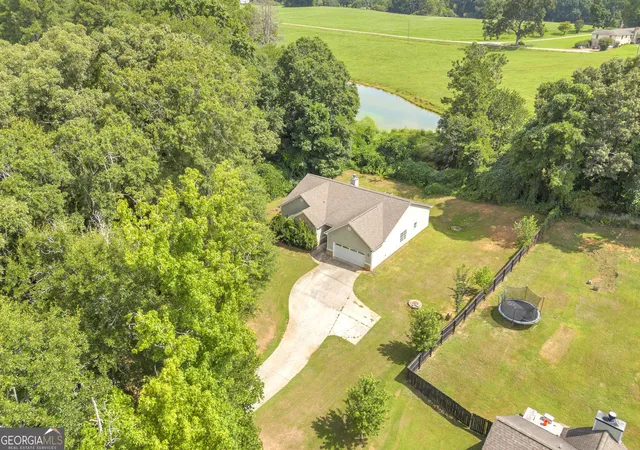 Photo 2 of Single family home for sale at 662 Carla Ct, Winder, GA 30680 | MLS# 10810854 | Listing updated on 2026-08-13