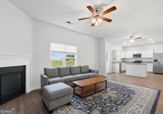 Photo 3 of Single family home for sale at 5760 Barrington Run, Union City, GA 30291 | MLS# 10765496 | Listing updated on 2026-05-29
