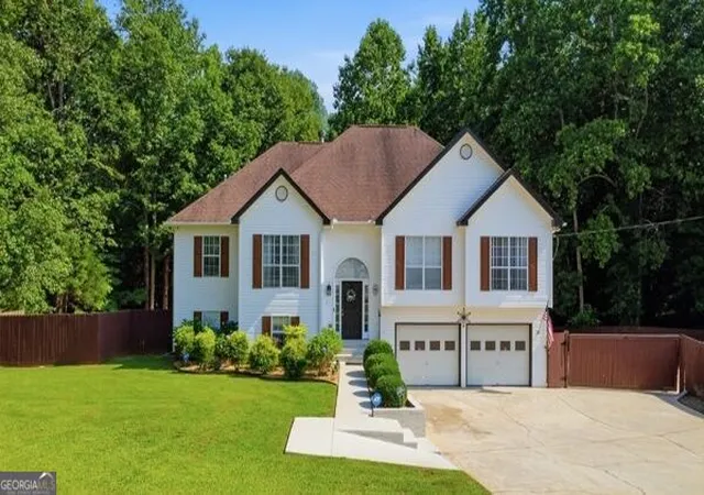 Photo 2 of Single family home for sale at 180 Harper Rd, Mcdonough, GA 30252 | MLS# 10827495 | Listing updated on 2026-09-10
