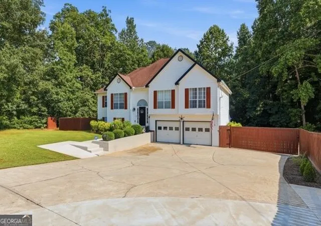 Photo 3 of Single family home for sale at 180 Harper Rd, Mcdonough, GA 30252 | MLS# 10827495 | Listing updated on 2026-09-10