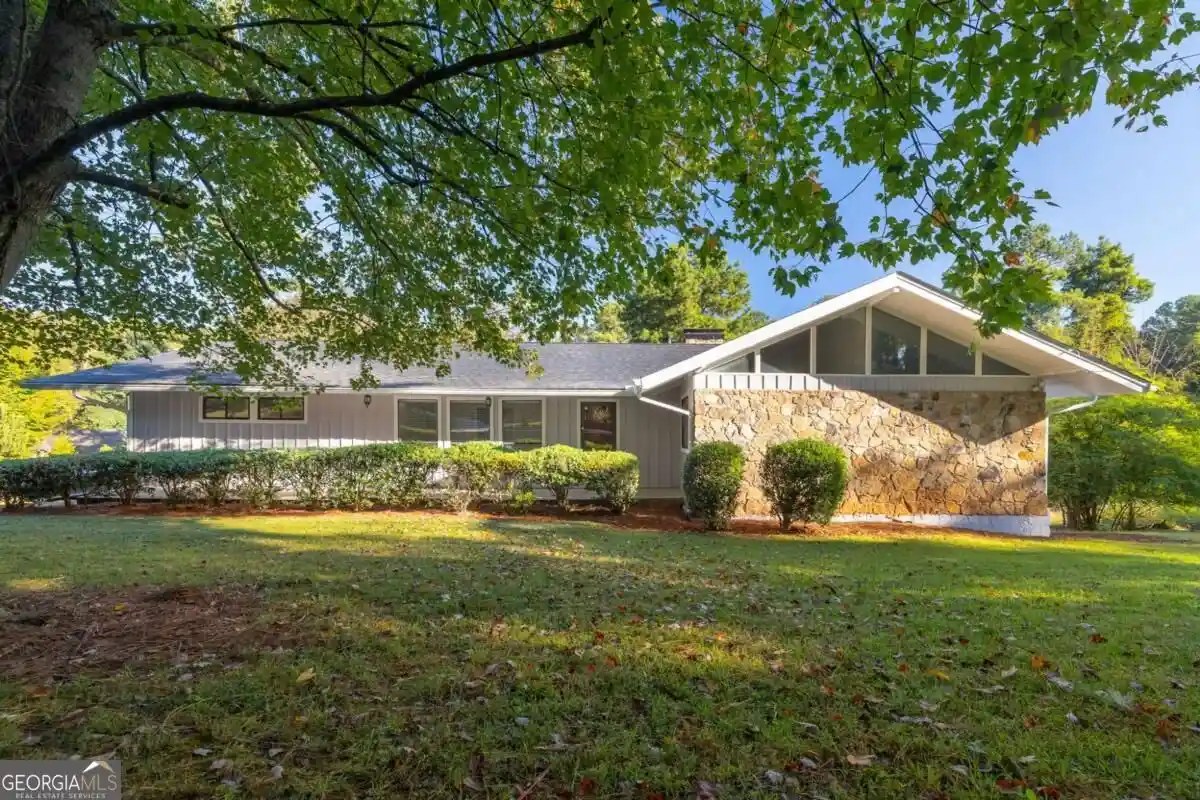 Photo 1 of Single family home for sale at 3385 Laren Ln Sw, Atlanta, GA 30311 | MLS# 10875718 | Listing updated on 2026-10-22