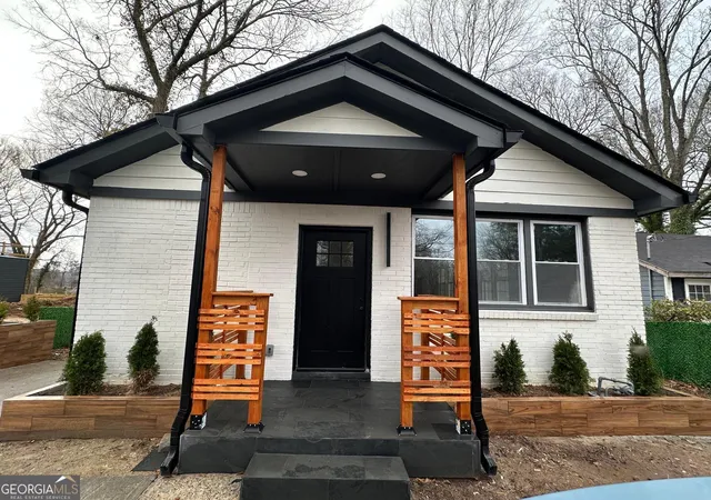 Photo 2 of Single family home for sale at 1340 North Ave Nw, Atlanta, GA 30318 | MLS# 10727756 | Listing updated on 2026-05-26