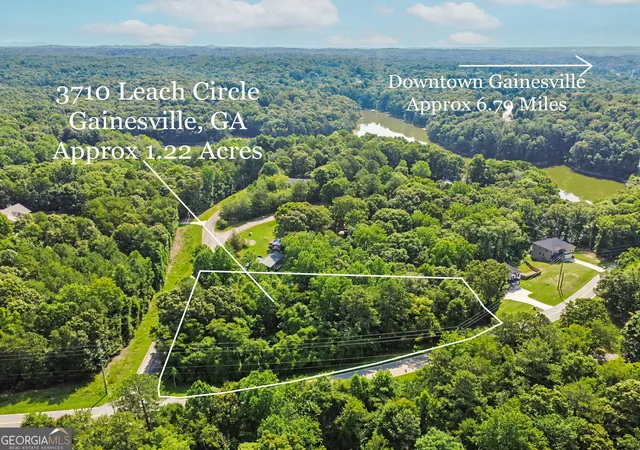 Homes for sale in Gainesville, GA | 3710 Leach Cir, Gainesville, GA 30506 | MLS# 10792223