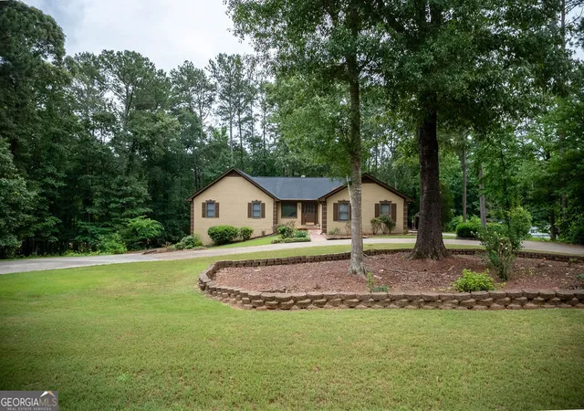 Photo 3 of Sale Pending at 125 Emerald Dr, Mcdonough, GA 30253 | MLS# 10783546 | Listing updated on 2026-08-16