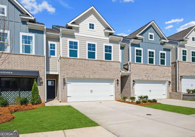 Photo 3 of Townhouse for sale at 3649 Donovan Cir, Loganville, GA 30052 | MLS# 10811427 | Listing updated on 2026-09-24